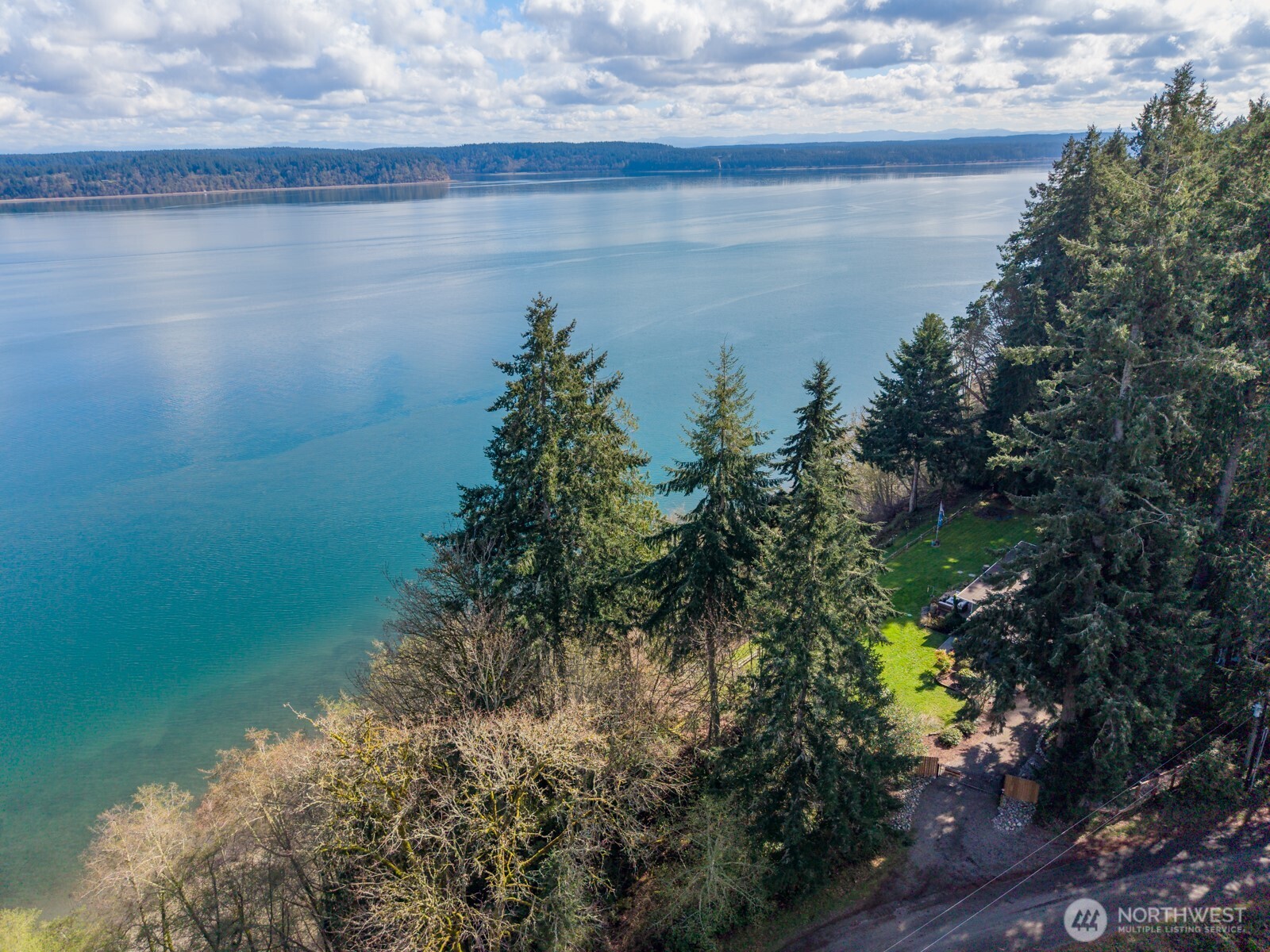9513 Villa Beach Road , Anderson Island, WA 98303