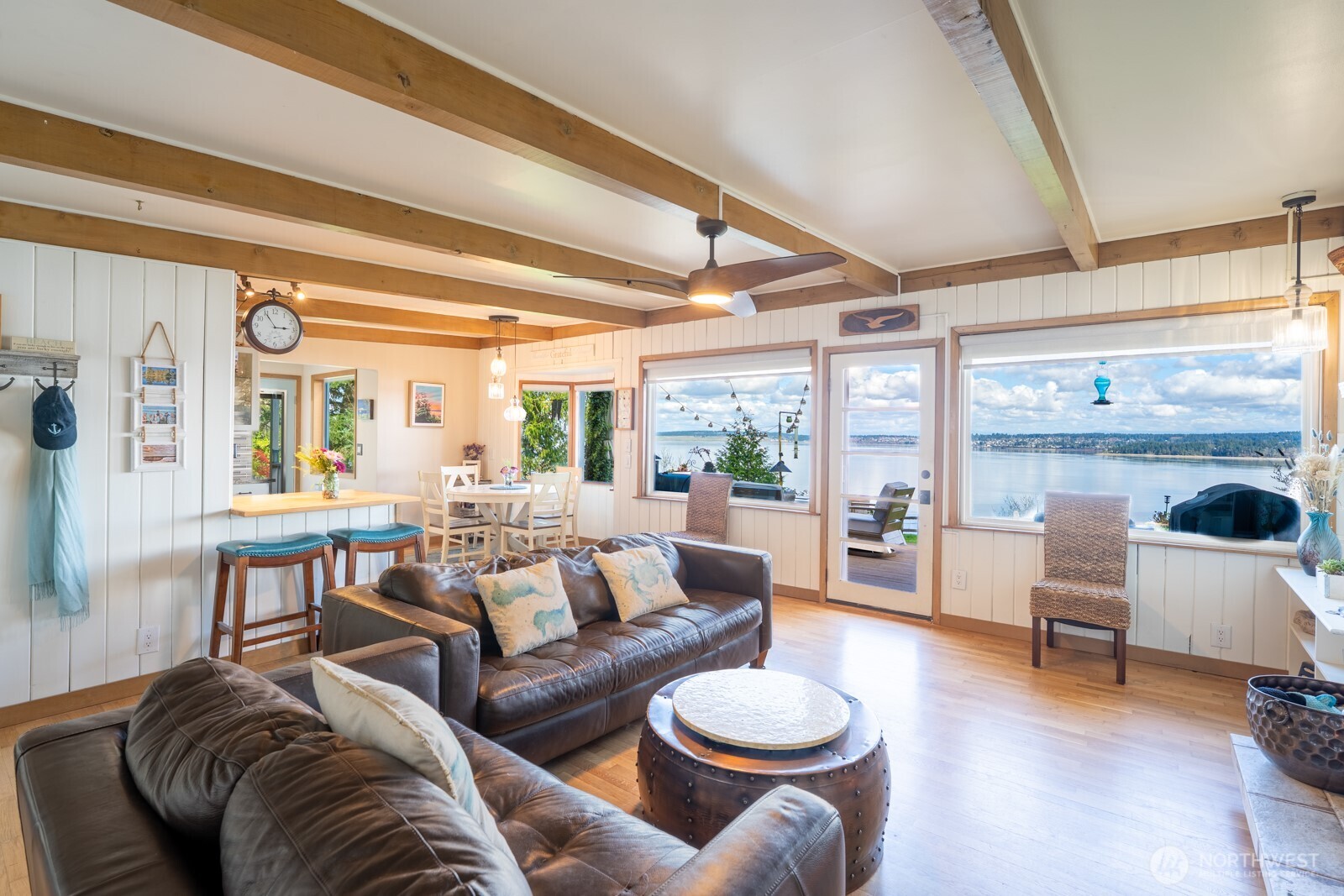 9513 Villa Beach Road , Anderson Island, WA 98303