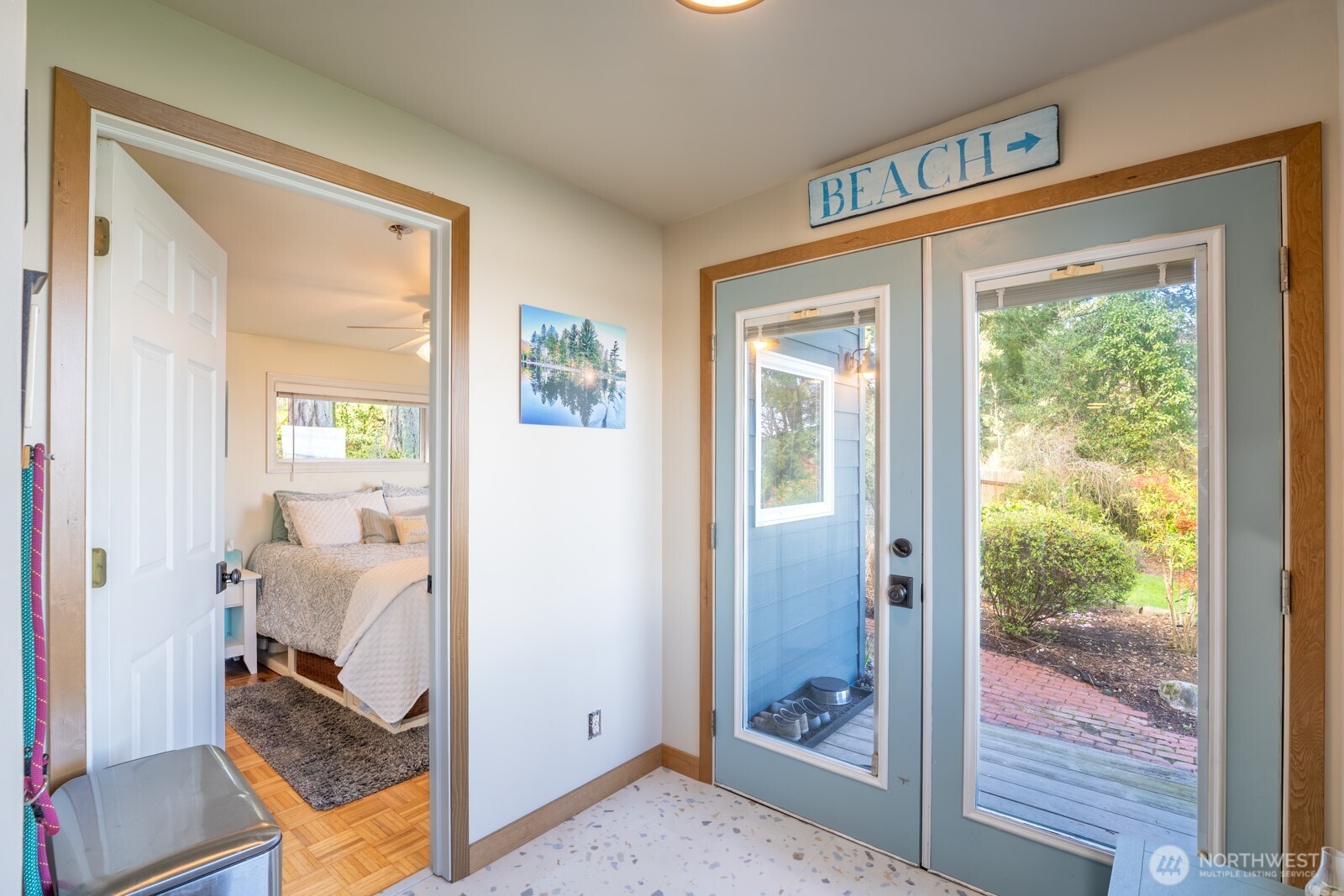 9513 Villa Beach Road , Anderson Island, WA 98303