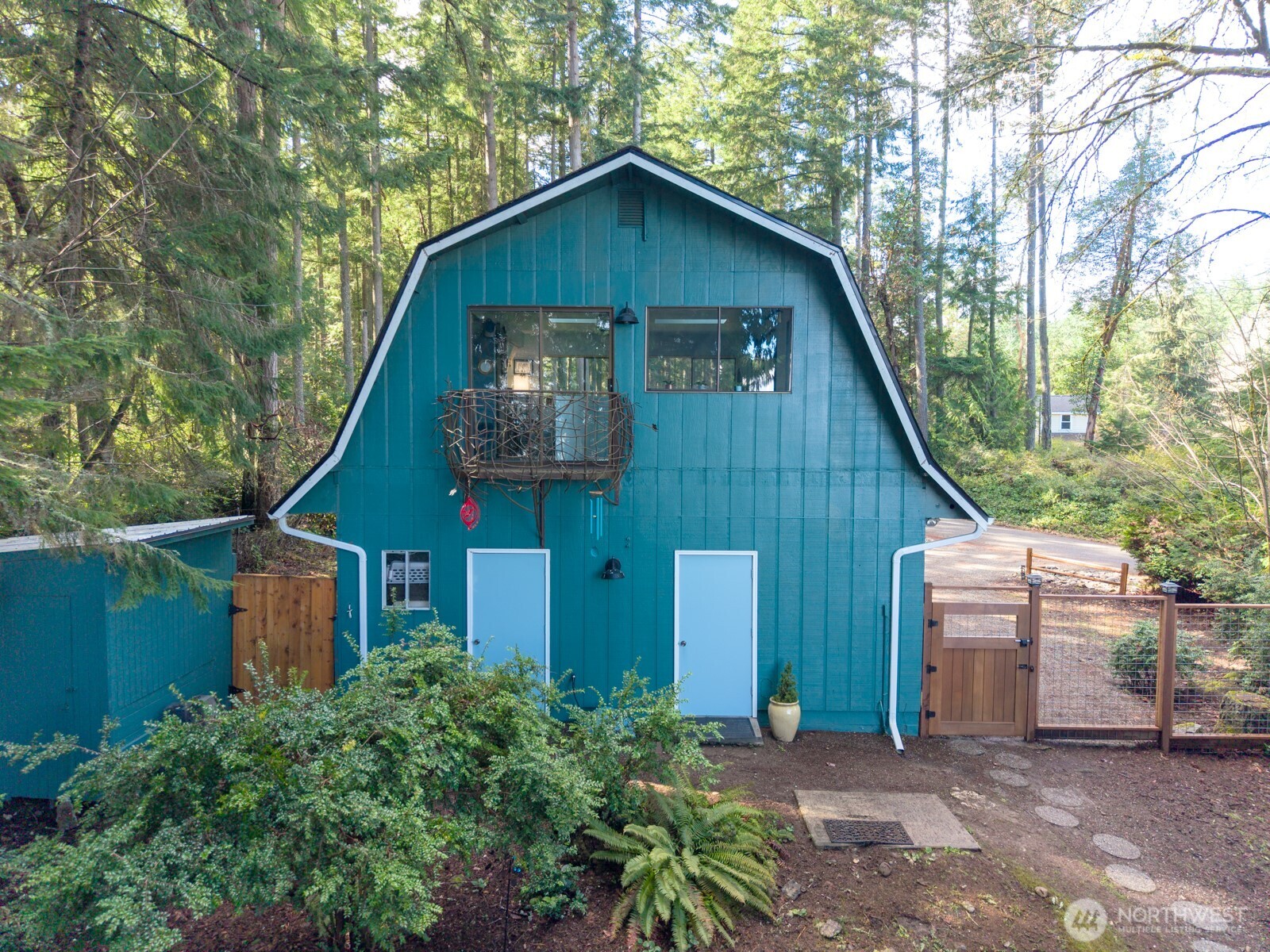 9513 Villa Beach Road , Anderson Island, WA 98303