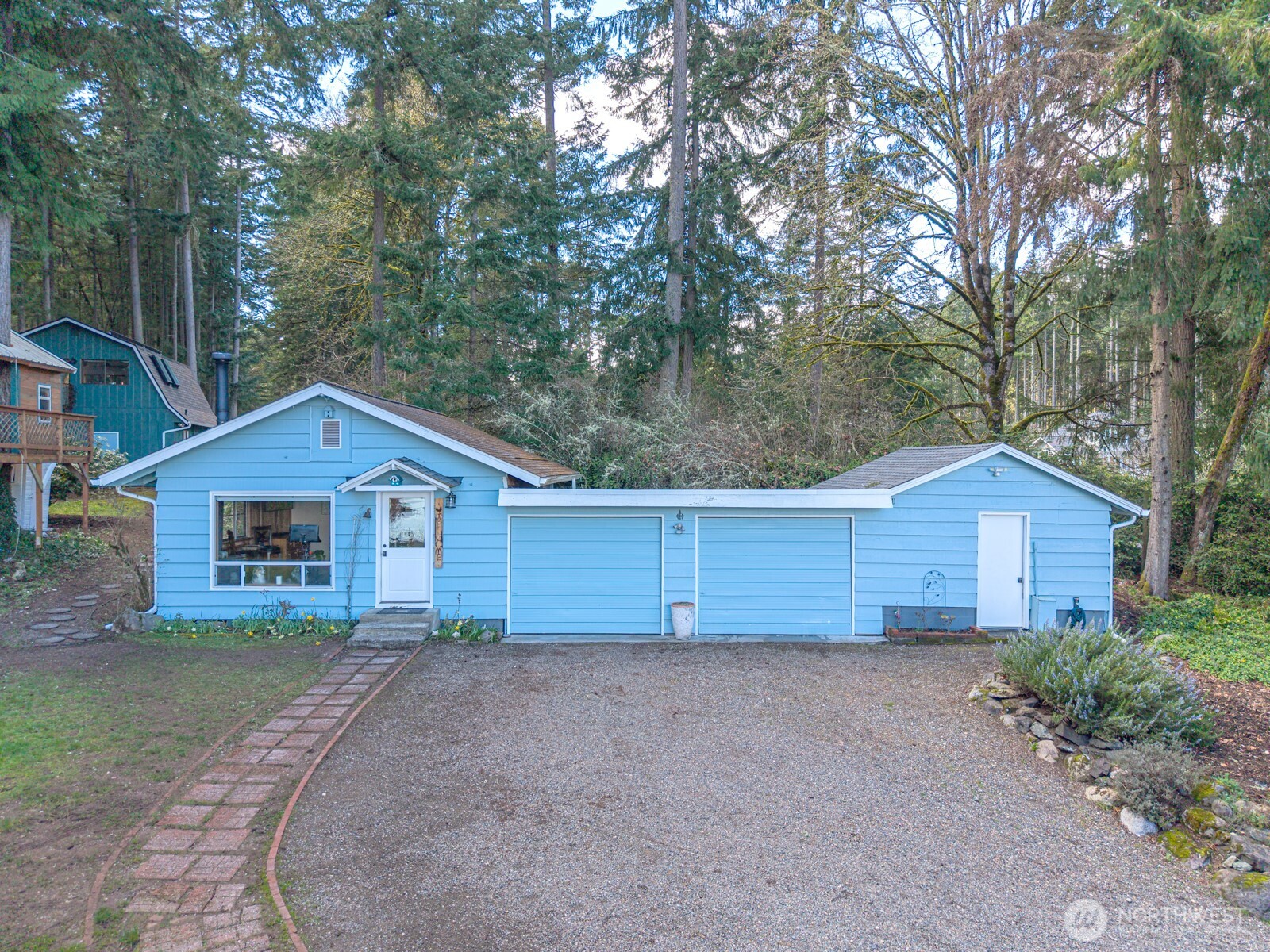 9513 Villa Beach Road , Anderson Island, WA 98303
