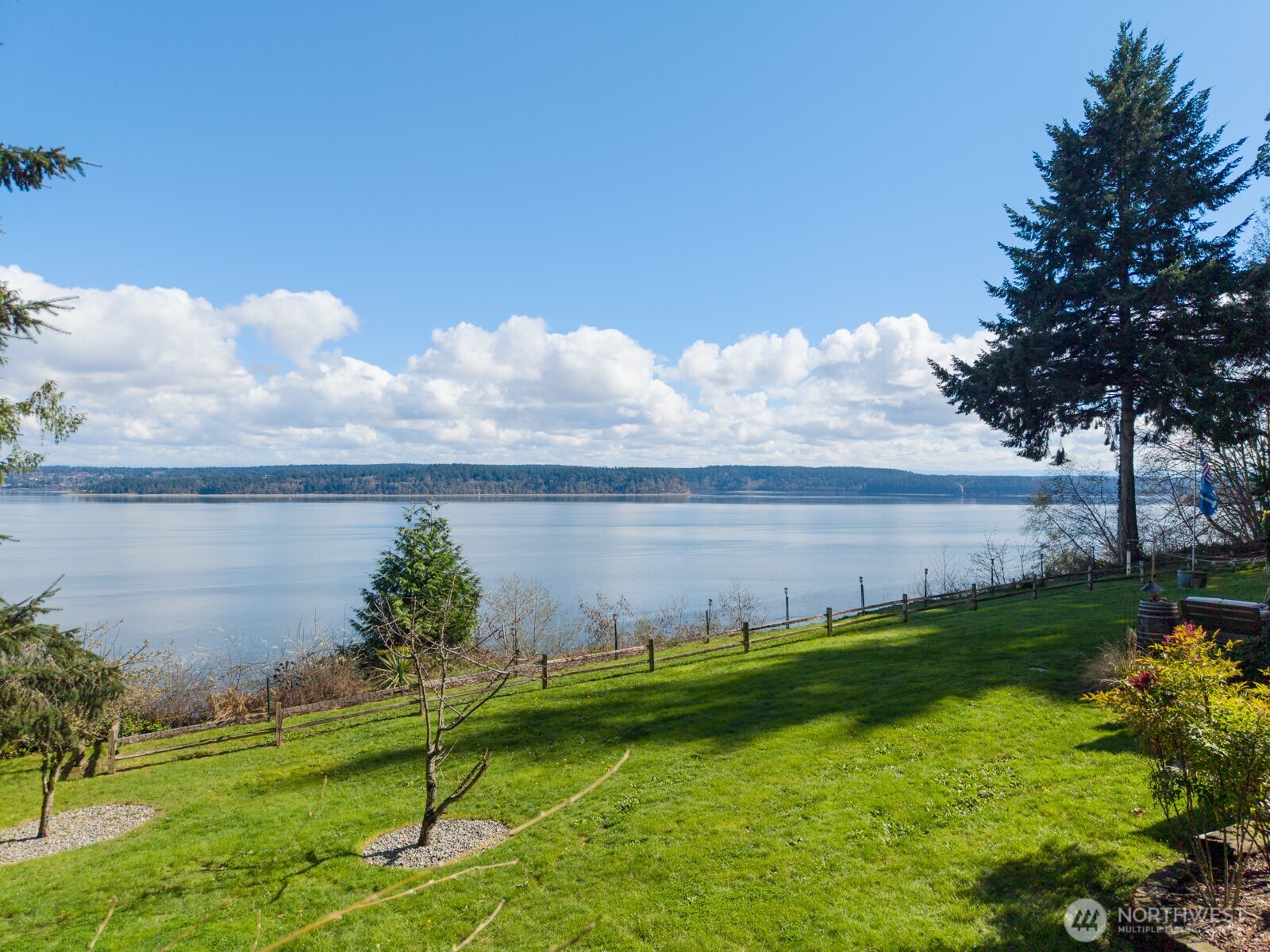 9513 Villa Beach Road , Anderson Island, WA 98303