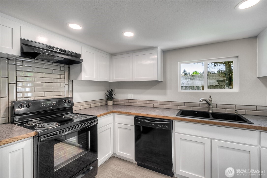 32407 72nd Avenue S, Roy, WA 98580