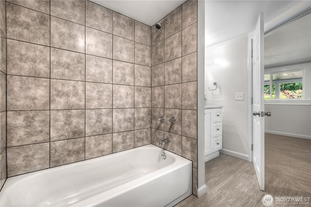 32407 72nd Avenue S, Roy, WA 98580