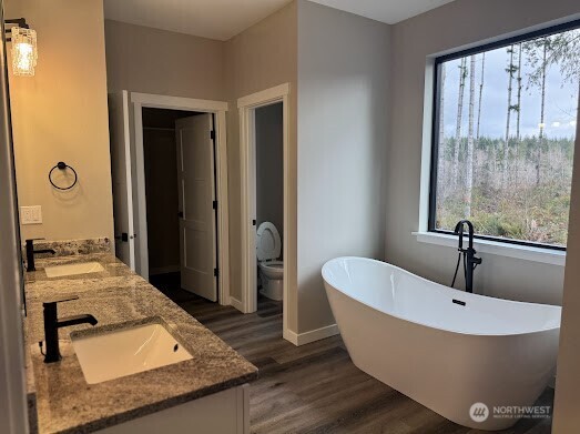 22 Raven Lane , Elma, WA 98541