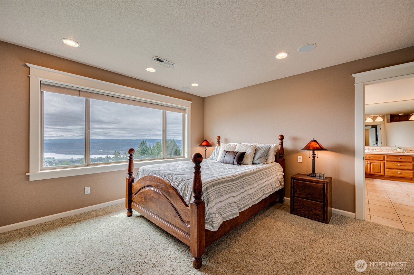 178 Discovery Drive , Kalama, WA 98625