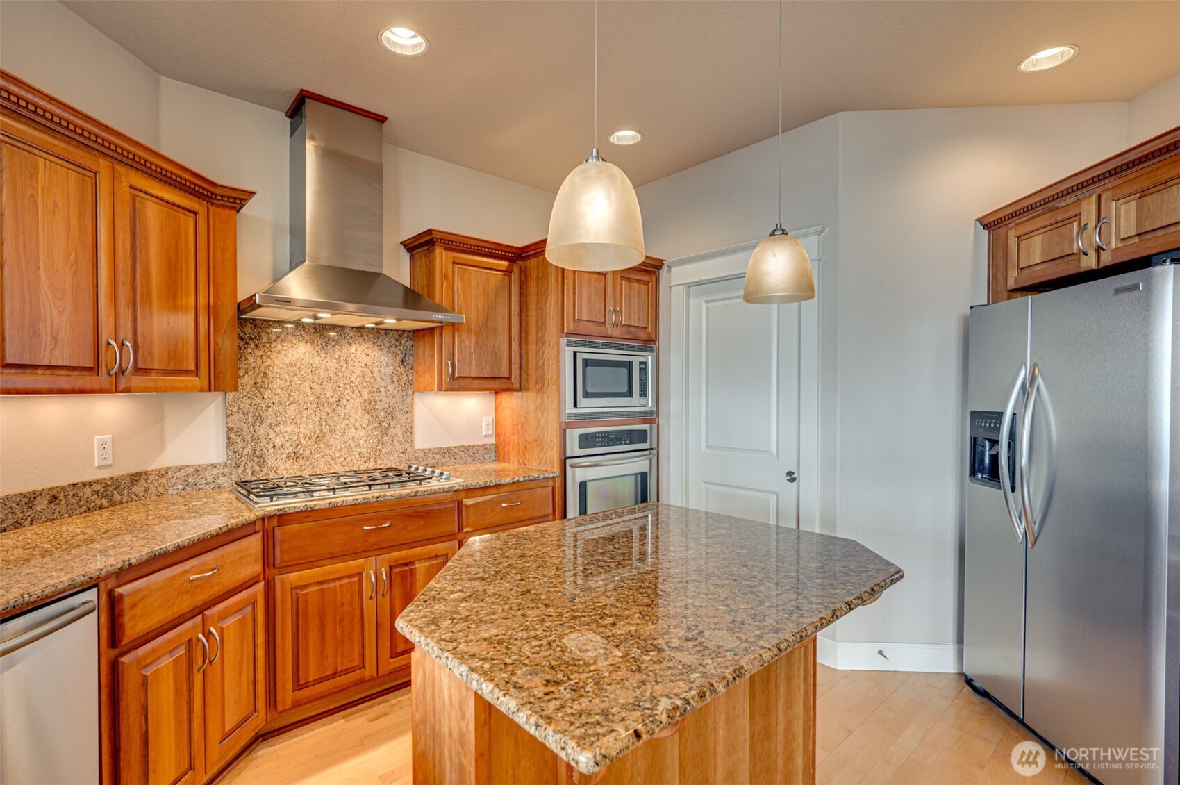 178 Discovery Drive , Kalama, WA 98625