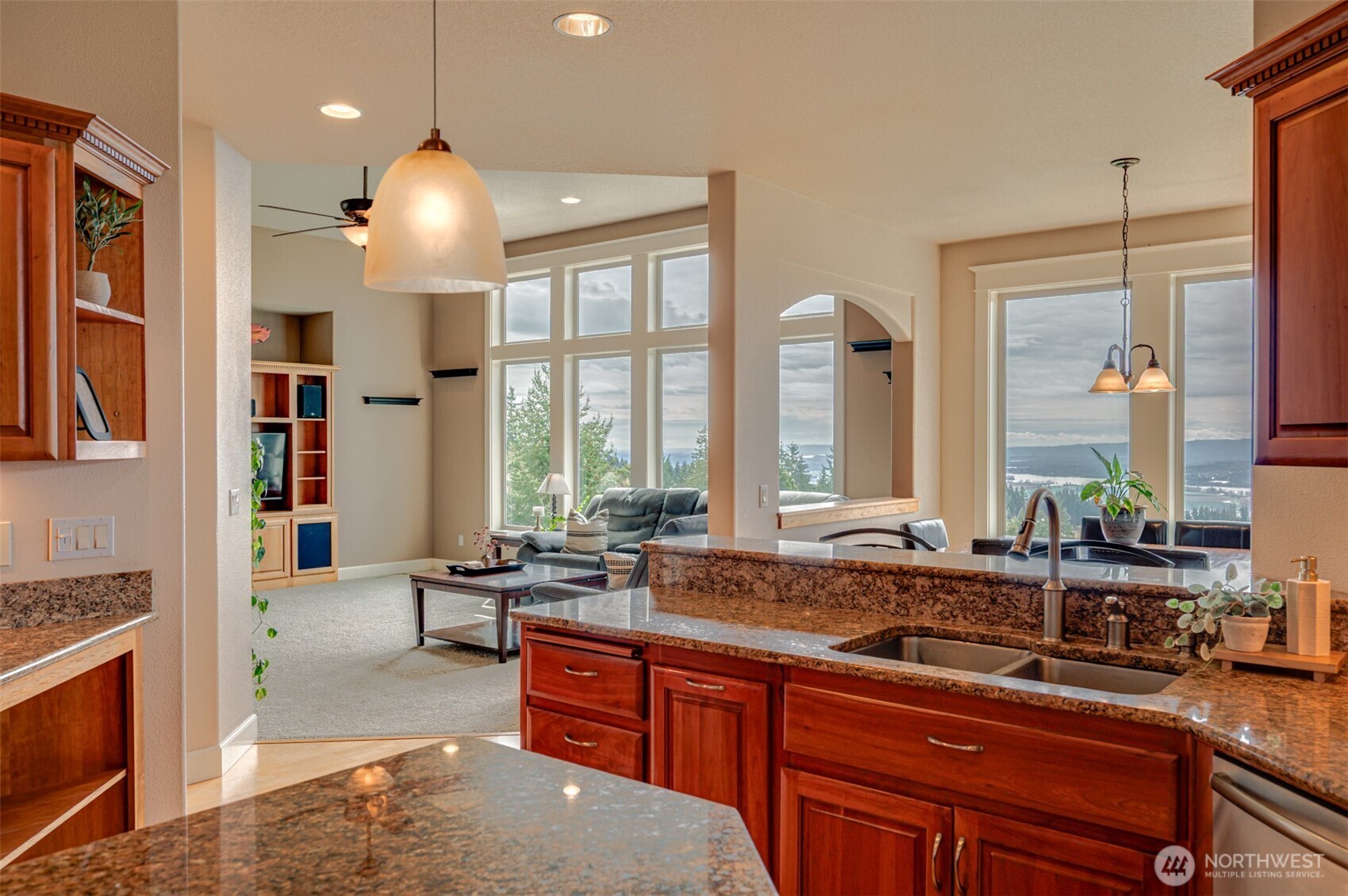 178 Discovery Drive , Kalama, WA 98625