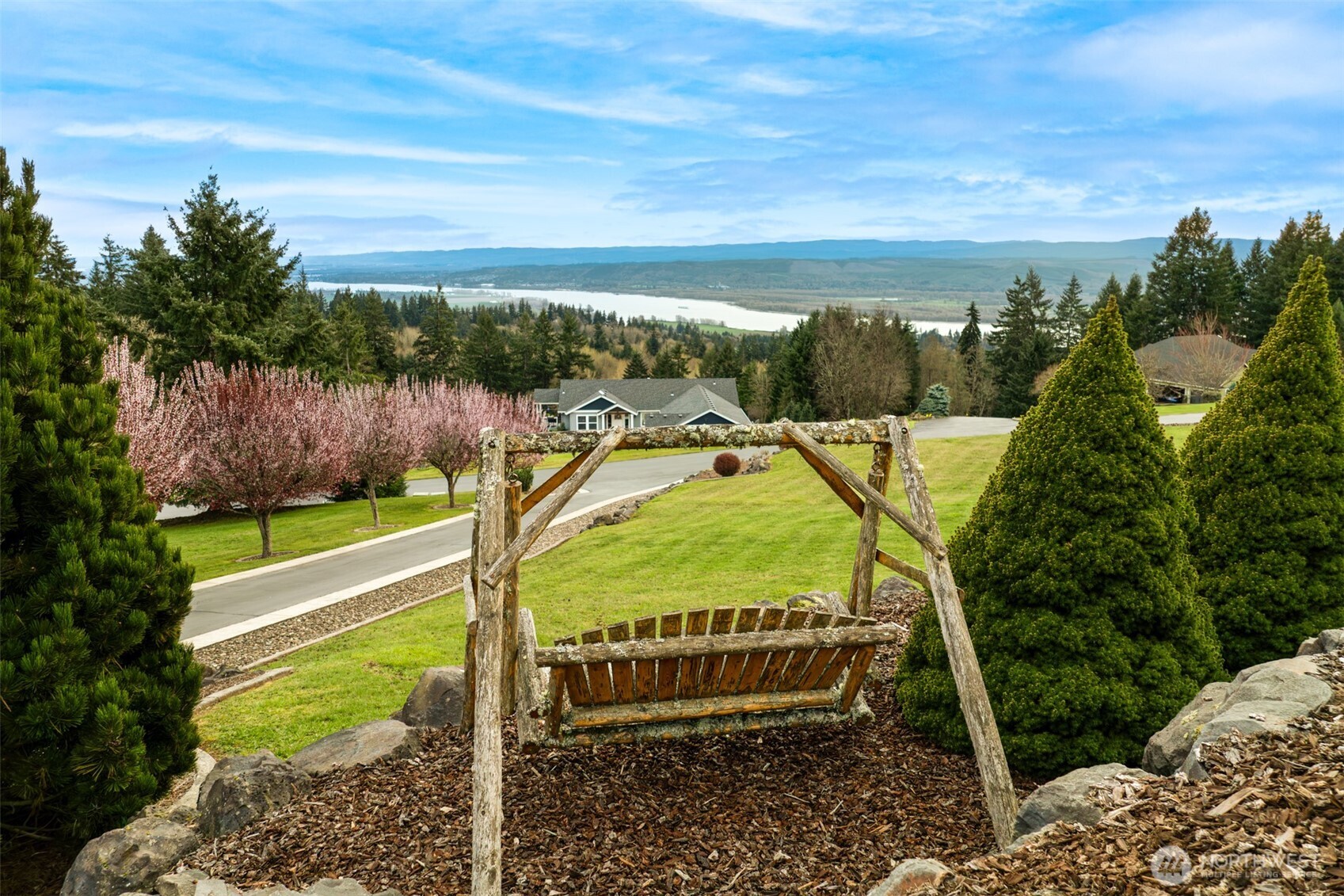 178 Discovery Drive , Kalama, WA 98625