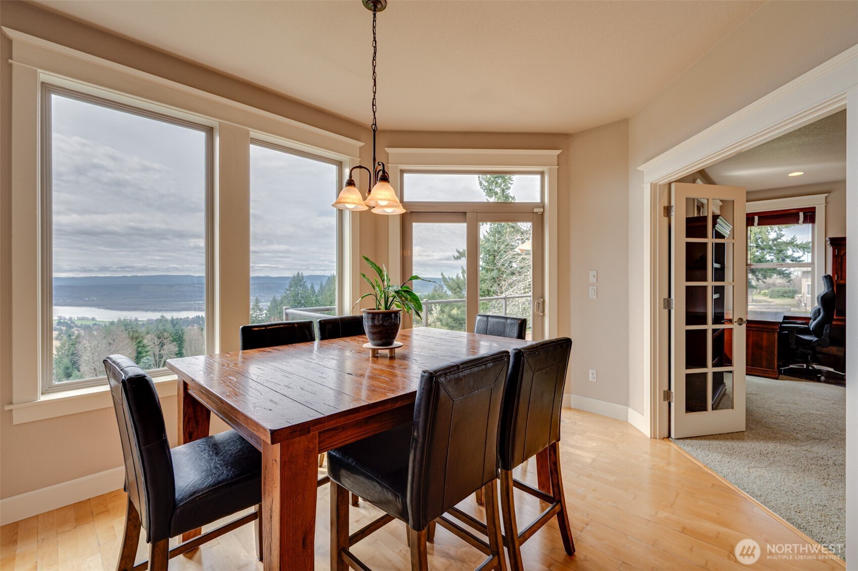 178 Discovery Drive , Kalama, WA 98625