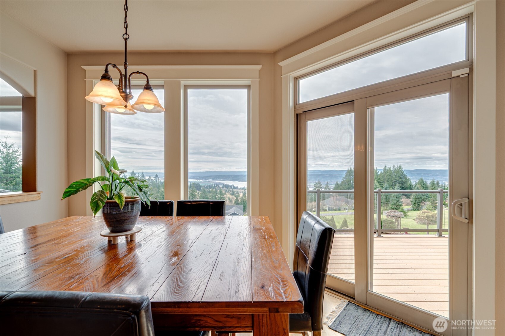 178 Discovery Drive , Kalama, WA 98625