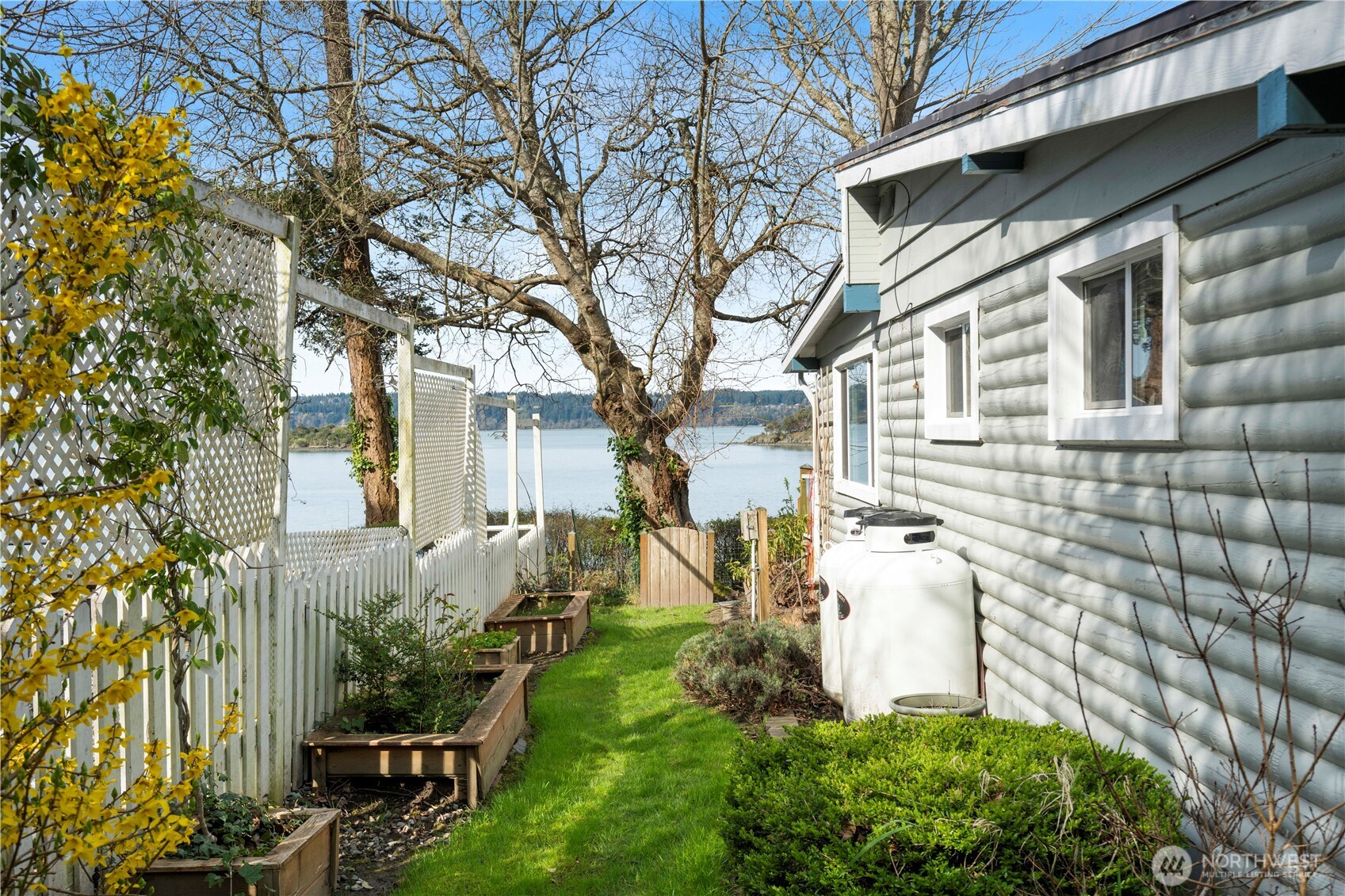 17888 Cobahud Road , La Conner, WA 98257