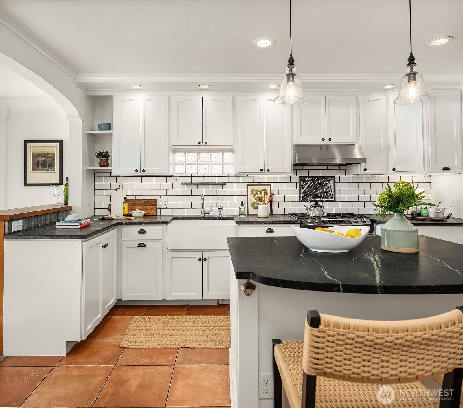 6746 41st Avenue SW, Seattle, WA 98136