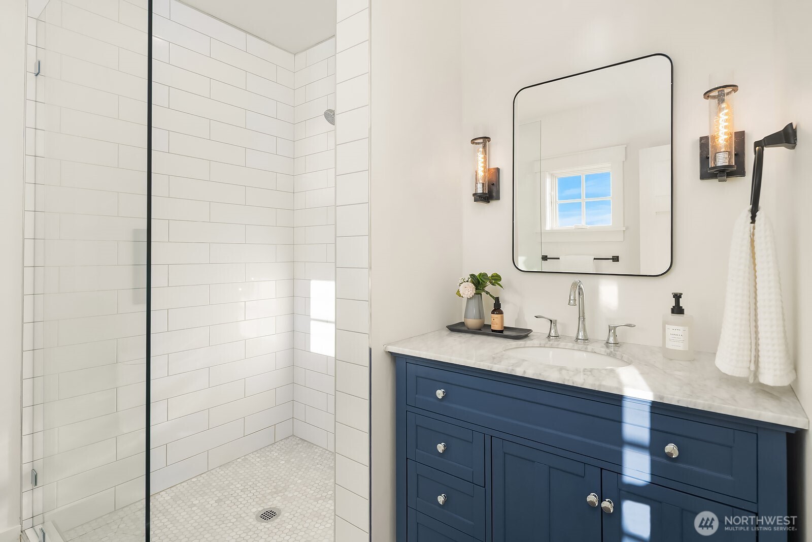 6746 41st Avenue SW, Seattle, WA 98136