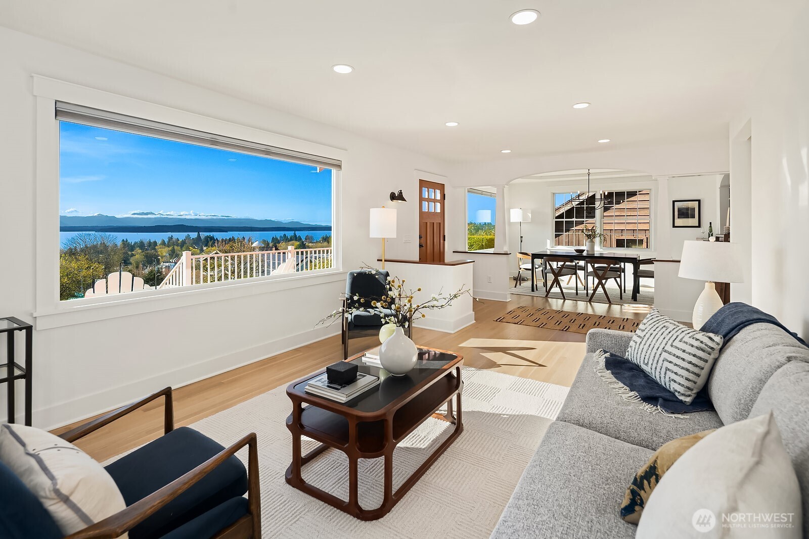 6746 41st Avenue SW, Seattle, WA 98136