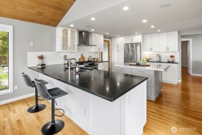 4146 SW Arroyo Drive , Seattle, WA 98146 - Photo 11