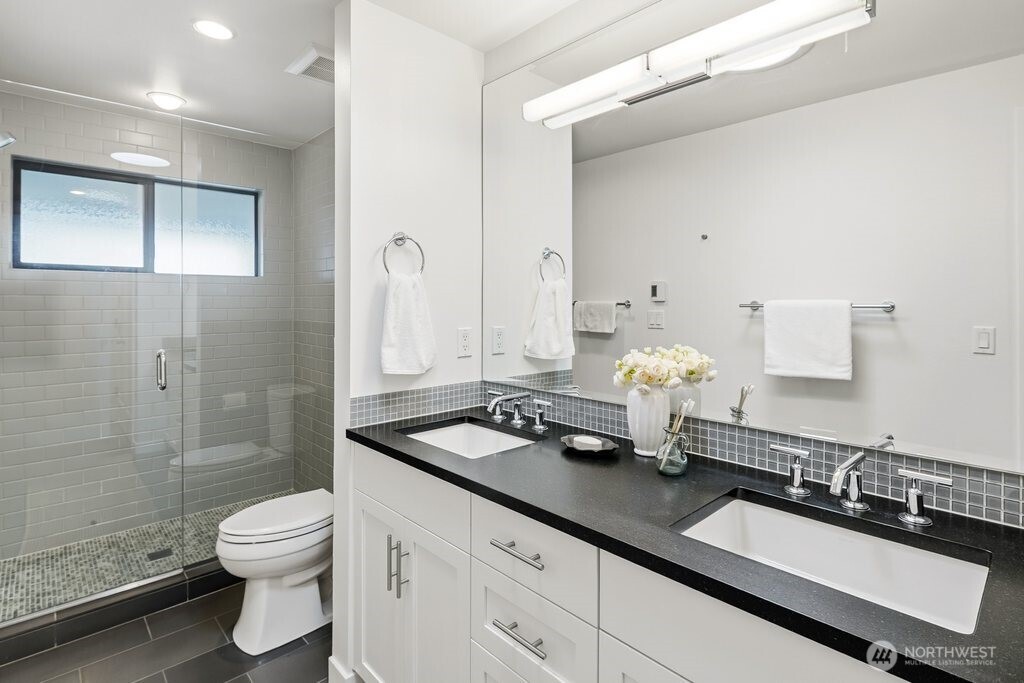 4146 SW Arroyo Drive , Seattle, WA 98146