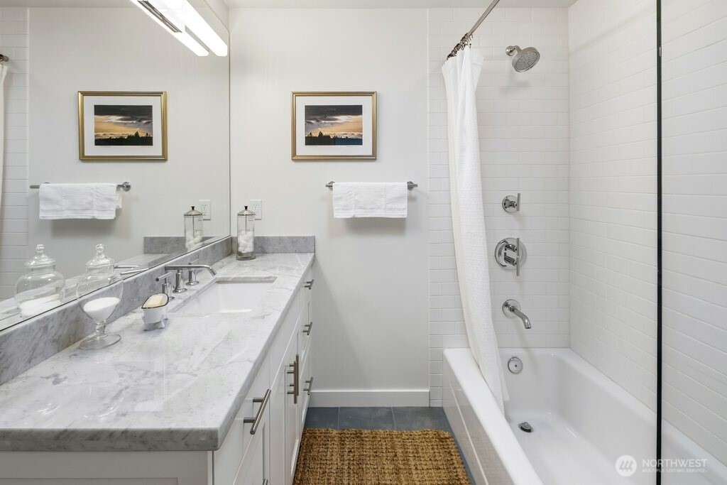 4146 SW Arroyo Drive , Seattle, WA 98146