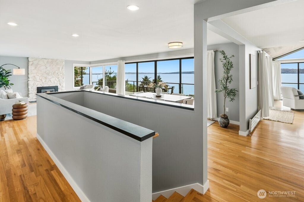 4146 SW Arroyo Drive , Seattle, WA 98146