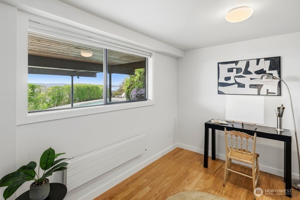 4146 SW Arroyo Drive , Seattle, WA 98146