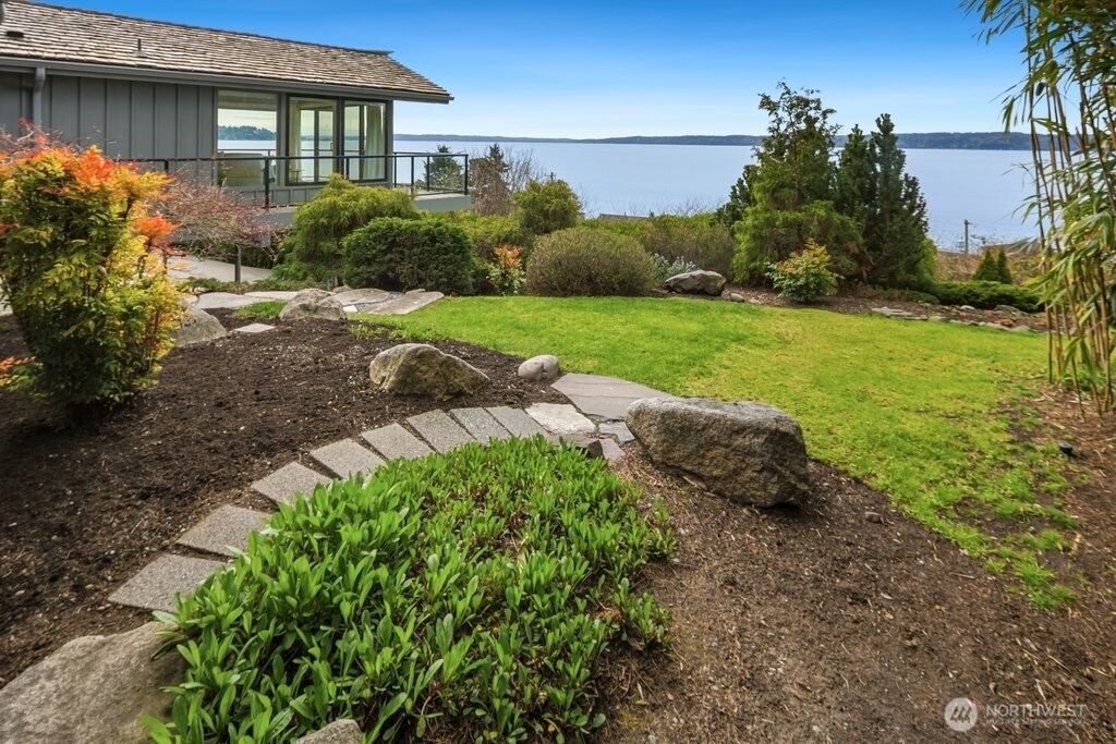 4146 SW Arroyo Drive , Seattle, WA 98146