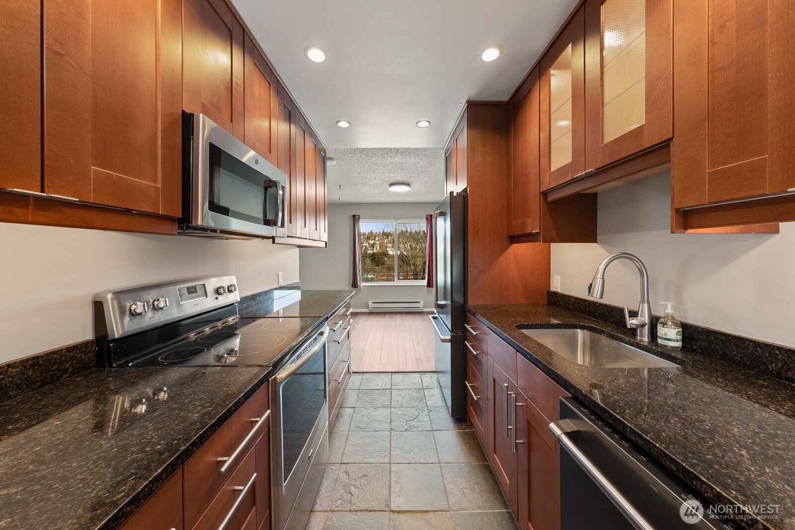 2562 Thorndyke Avenue W #303, Seattle, WA 98199-3542