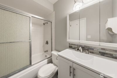 2562 Thorndyke Avenue W #303, Seattle, WA 98199-3542 - Photo 20