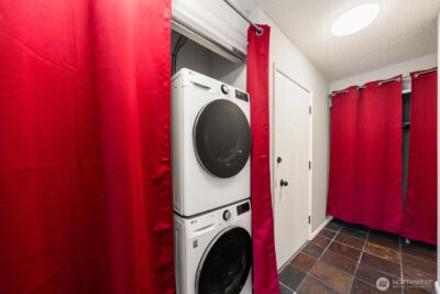 2562 Thorndyke Avenue W #303, Seattle, WA 98199-3542 - Photo 7