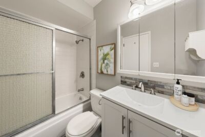 2562 Thorndyke Avenue W #303, Seattle, WA 98199-3542 - Photo 9