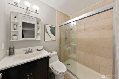 2562 Thorndyke Avenue W #303, Seattle, WA 98199-3542 - Photo 10