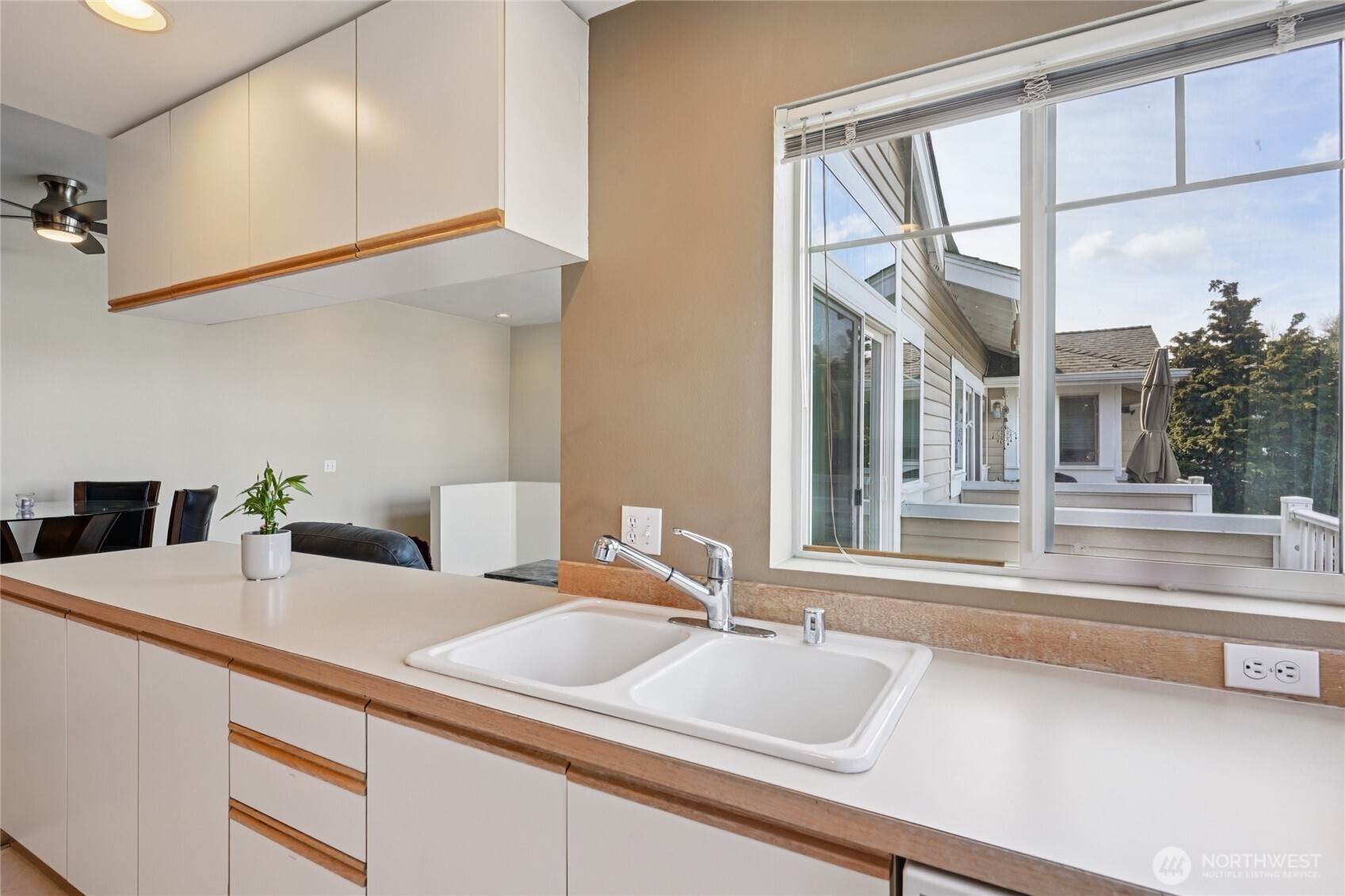 23316 59th Place S #14-3, Kent, WA 98032-6457