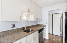 4226 Dayton Avenue N #202, Seattle, WA 98103