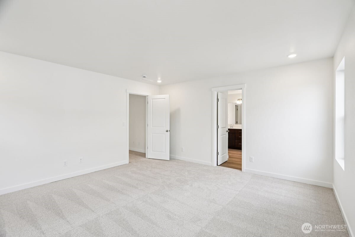 8567 46th Place NE #WM07, Marysville, WA 98270