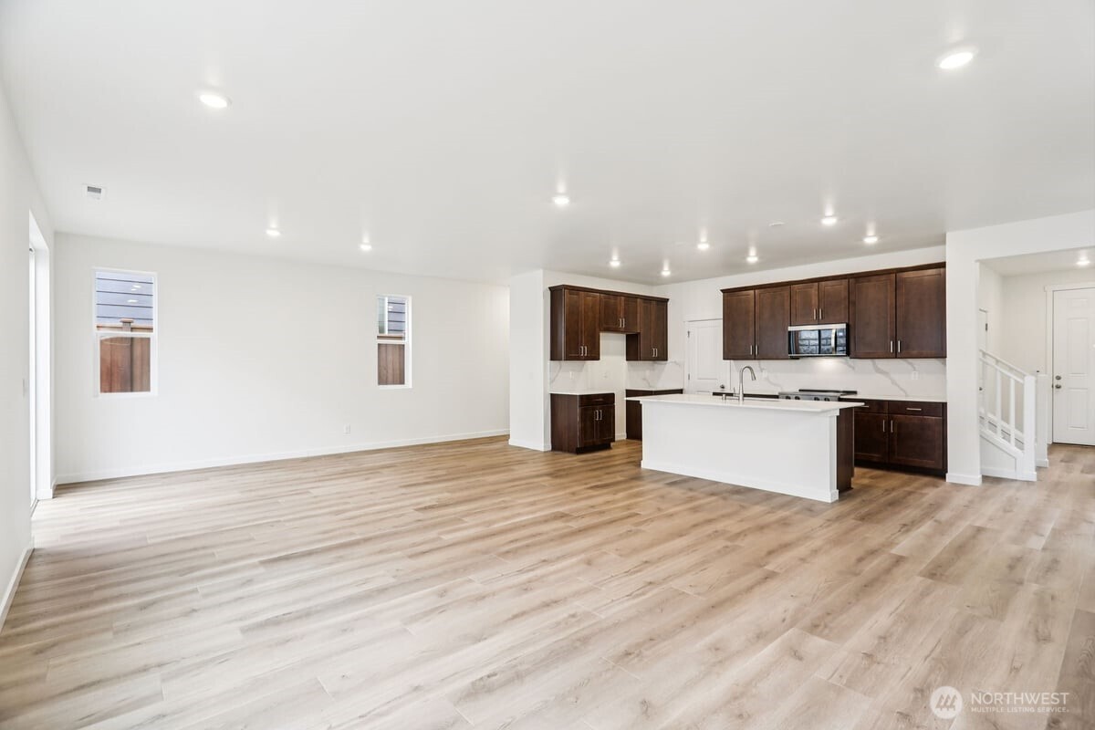 8567 46th Place NE #WM07, Marysville, WA 98270