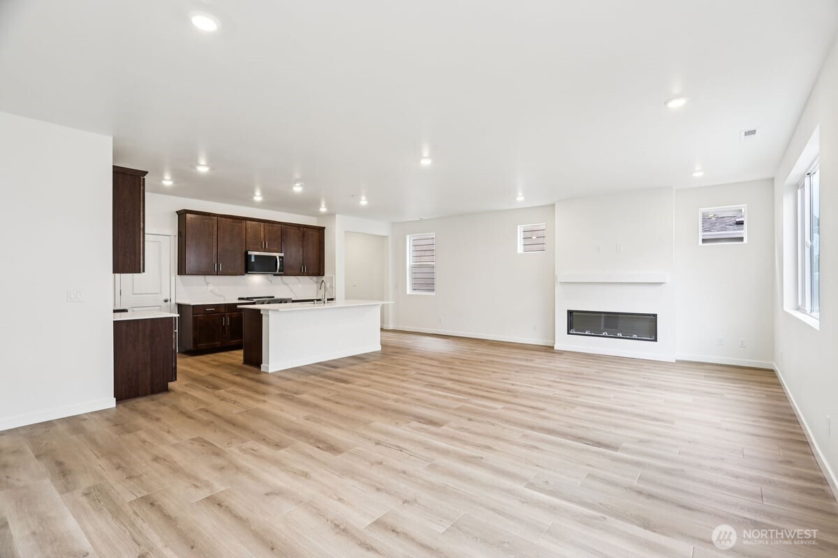 8567 46th Place NE #WM07, Marysville, WA 98270