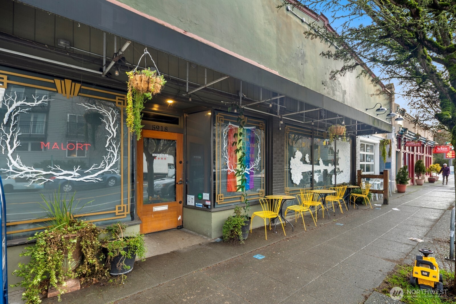 5901 Phinney Avenue N #106, Seattle, WA 98103-5868