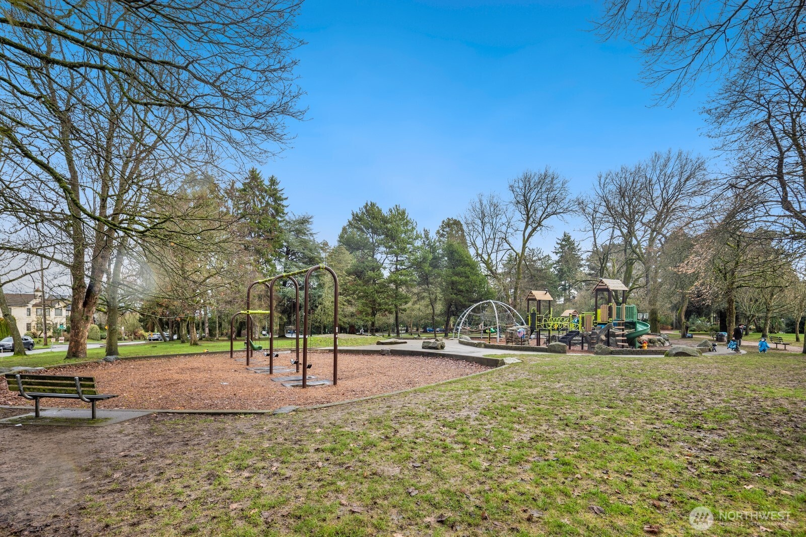 5901 Phinney Avenue N #106, Seattle, WA 98103-5868