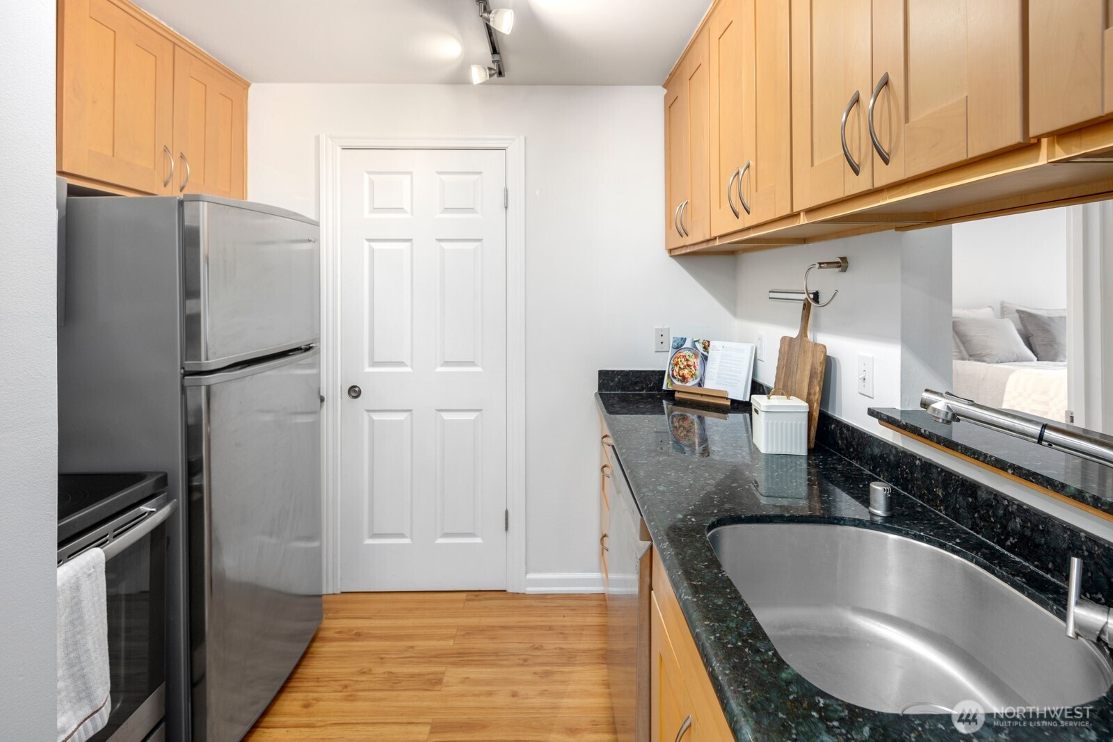 5901 Phinney Avenue N #106, Seattle, WA 98103-5868