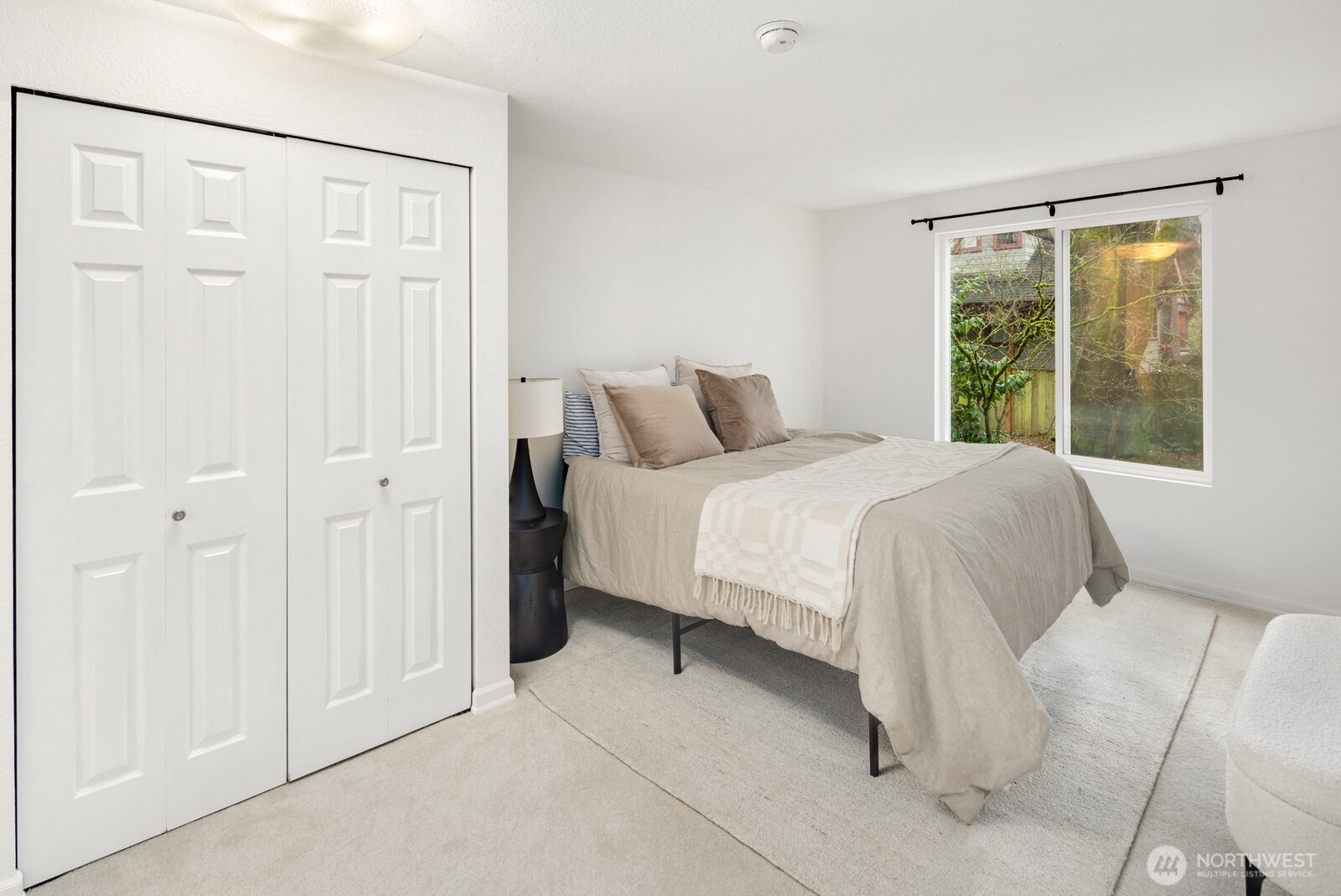 5901 Phinney Avenue N #106, Seattle, WA 98103-5868