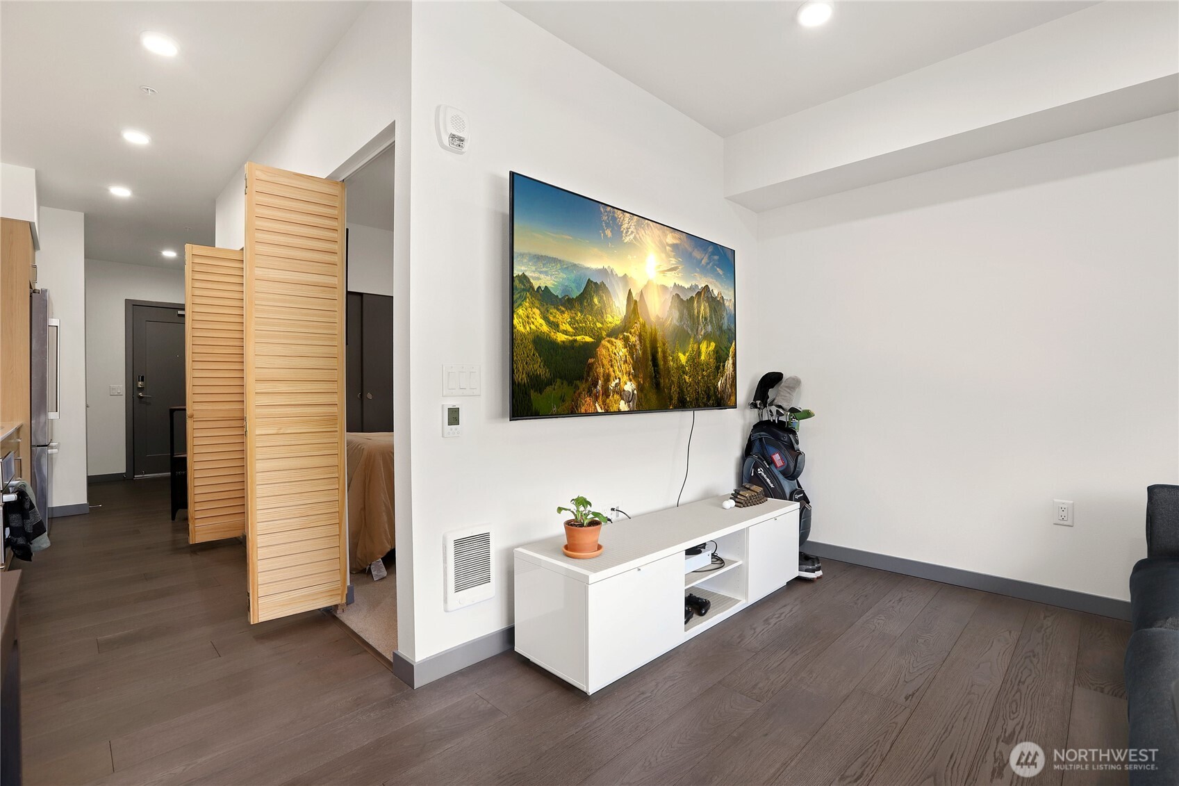 11903 NE 128th Street #204, Kirkland, WA 98034