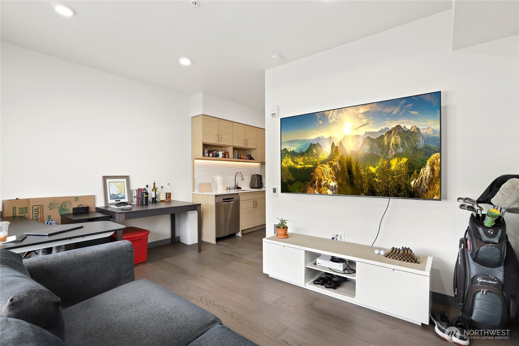 11903 NE 128th Street #204, Kirkland, WA 98034