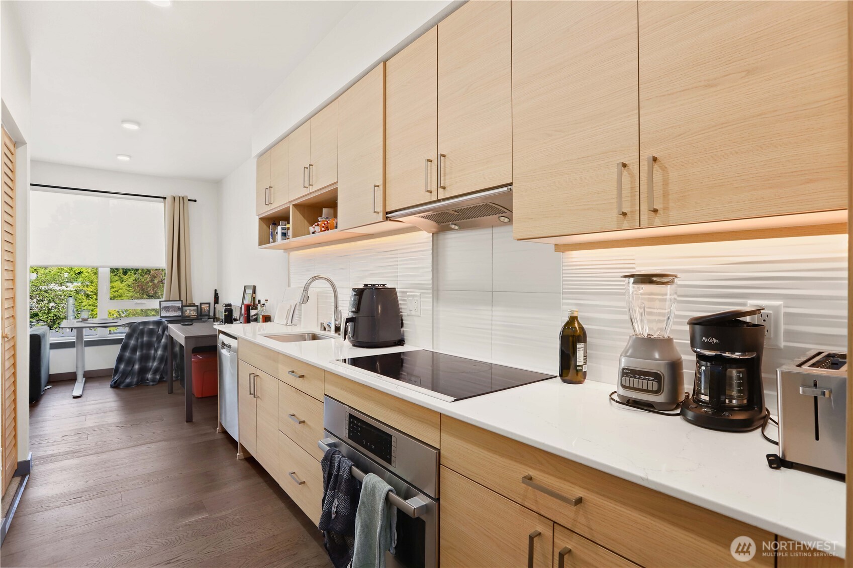 11903 NE 128th Street #204, Kirkland, WA 98034