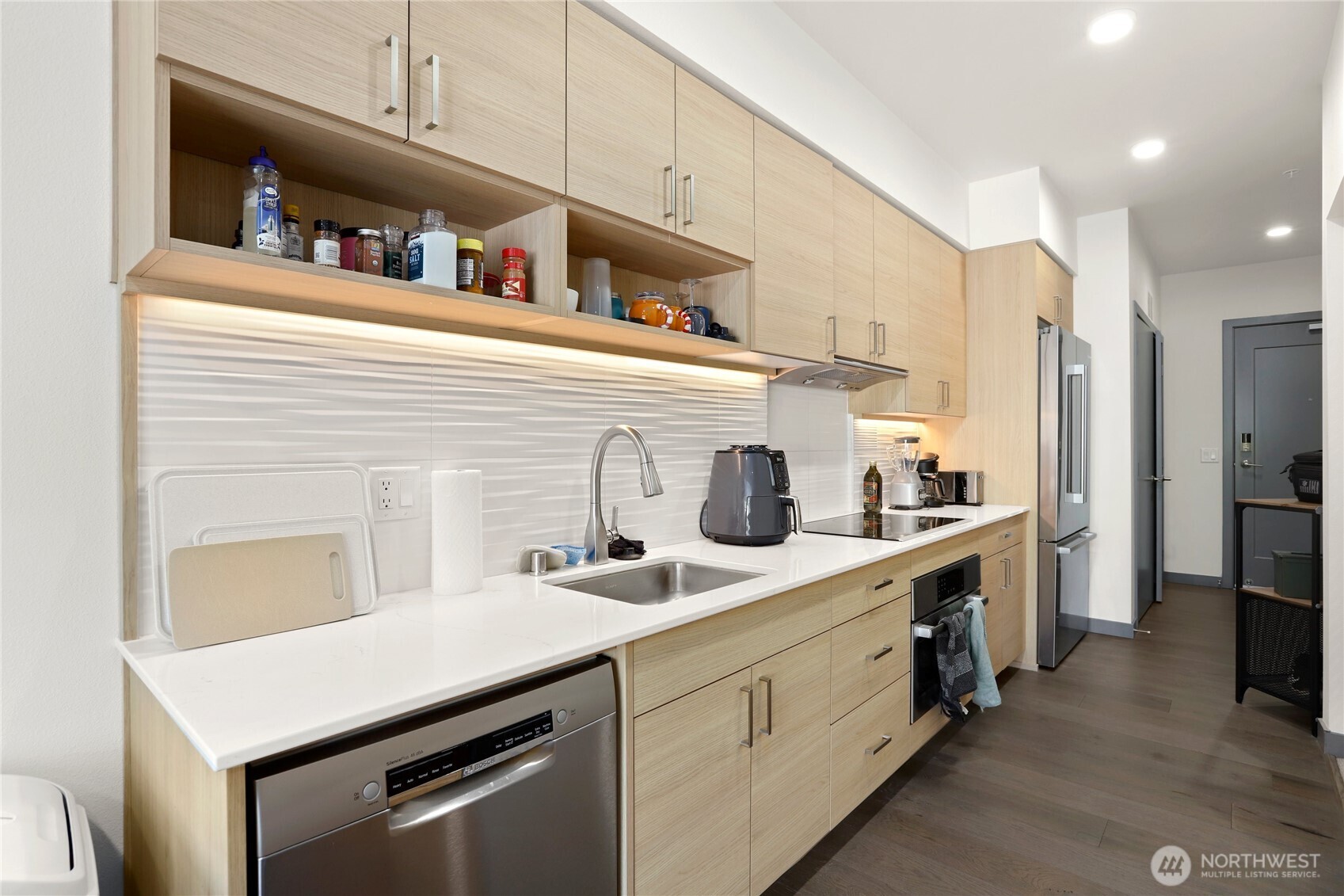 11903 NE 128th Street #204, Kirkland, WA 98034