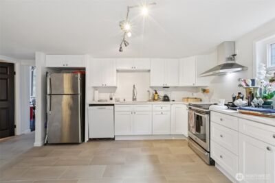 1113 33rd Avenue S, Seattle, WA 98144 - Photo 11