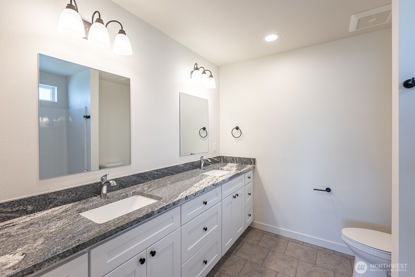 1070 S Grand Drive , Moses Lake, WA 98837