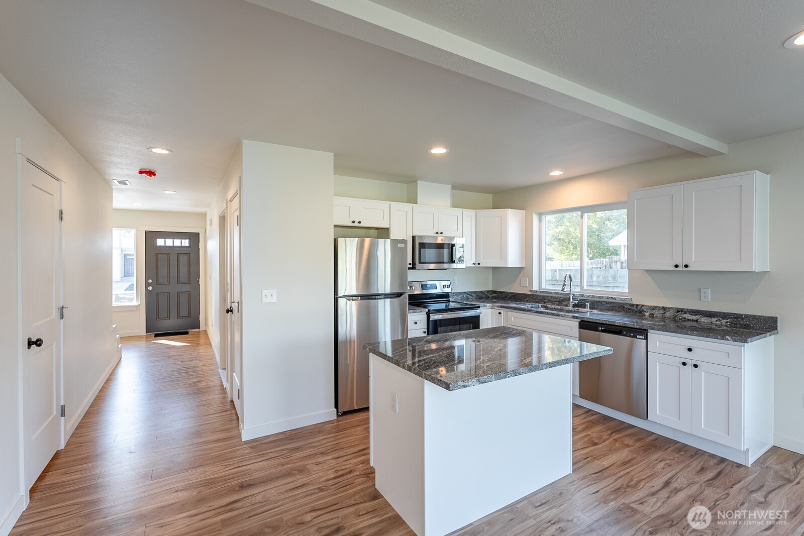 1073 S Grand Drive , Moses Lake, WA 98837