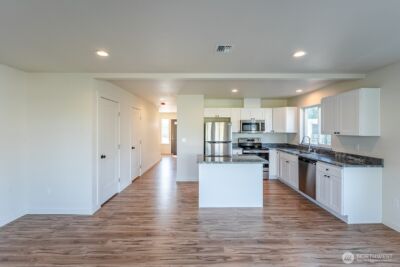 1073 S Grand Drive , Moses Lake, WA 98837 - Photo 14