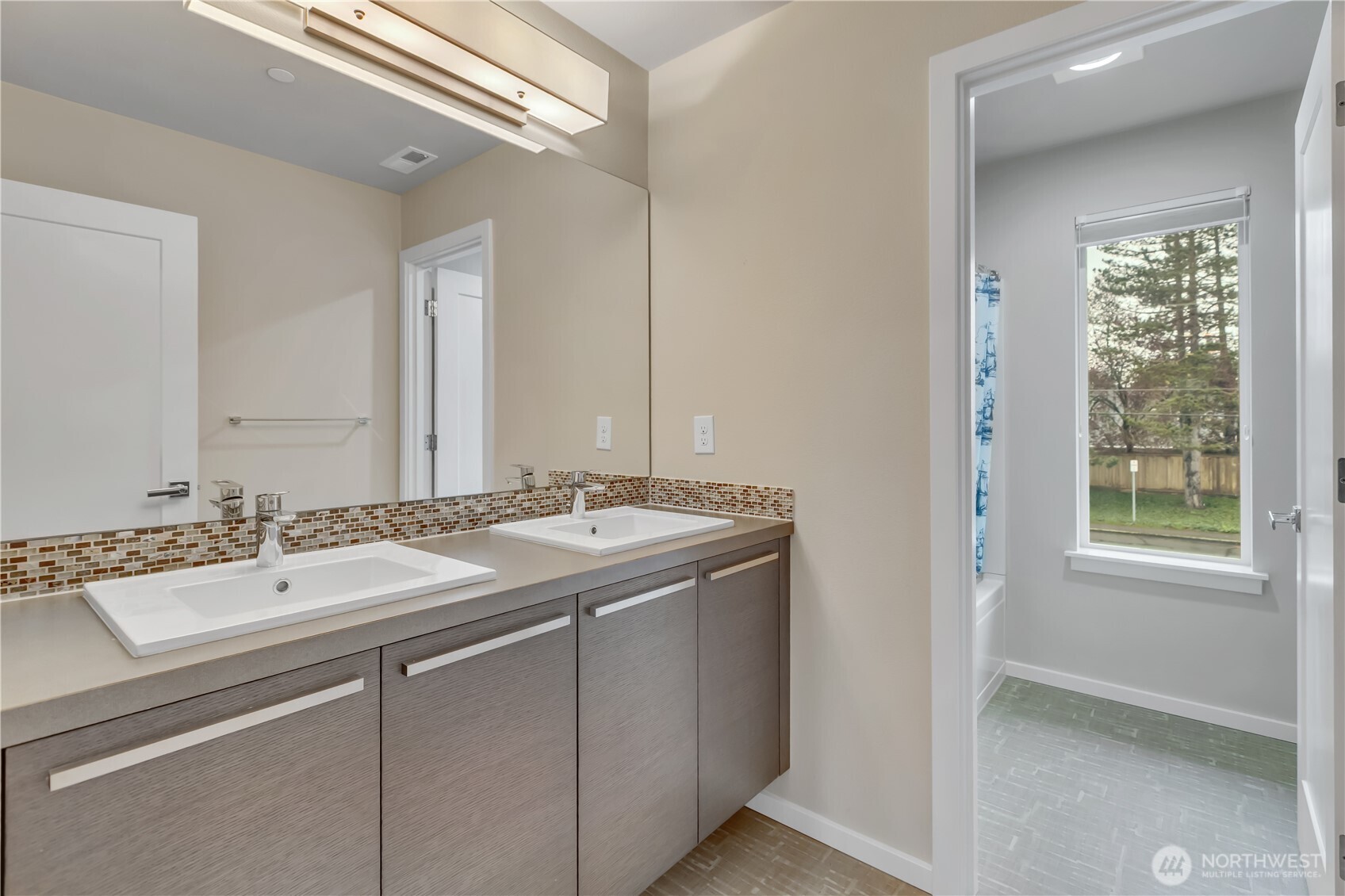 13211 SE 262nd Street , Kent, WA 98042