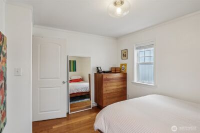 2418 W Boston , Seattle, WA 98199 - Photo 19