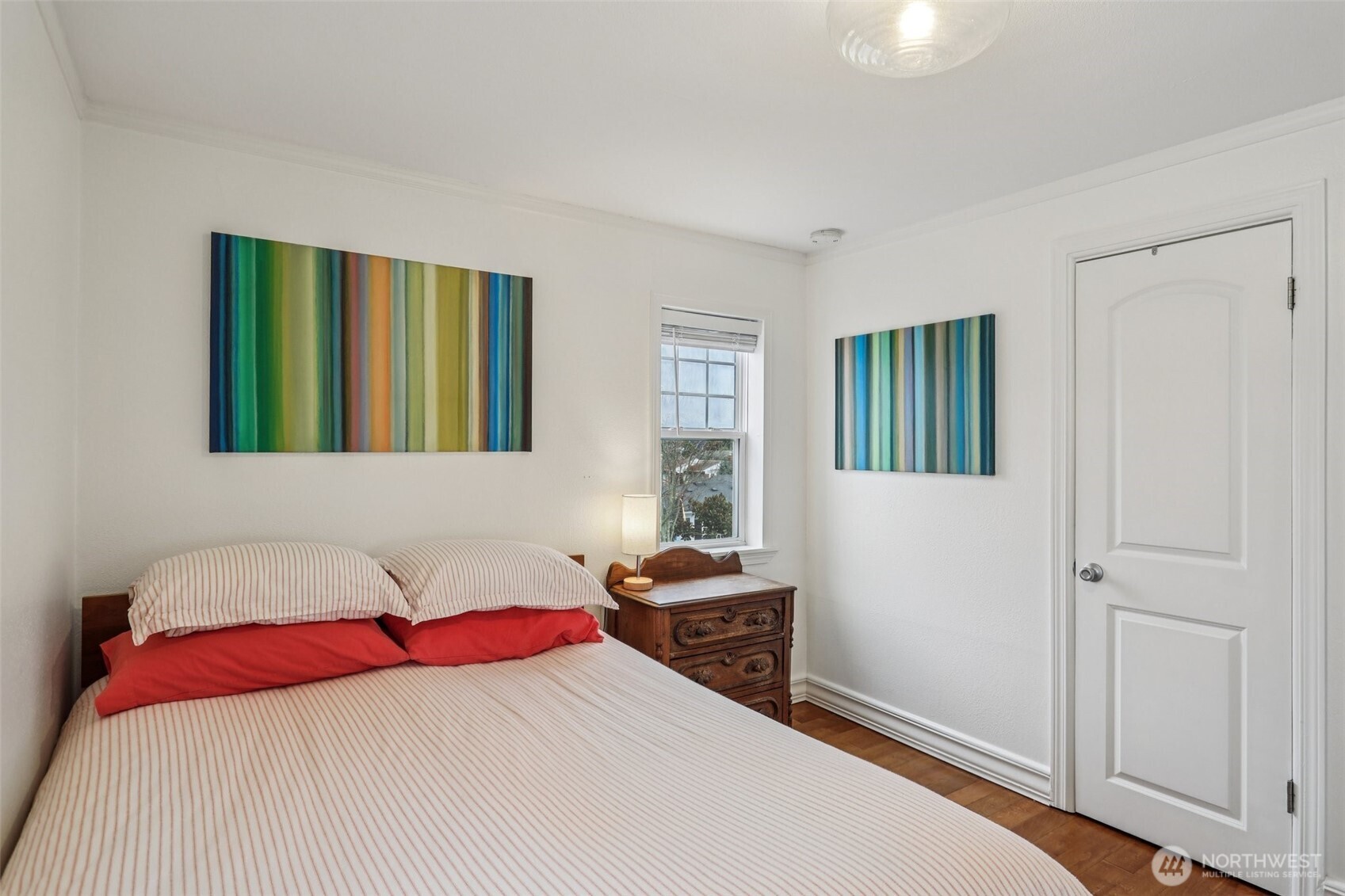 2418 W Boston , Seattle, WA 98199